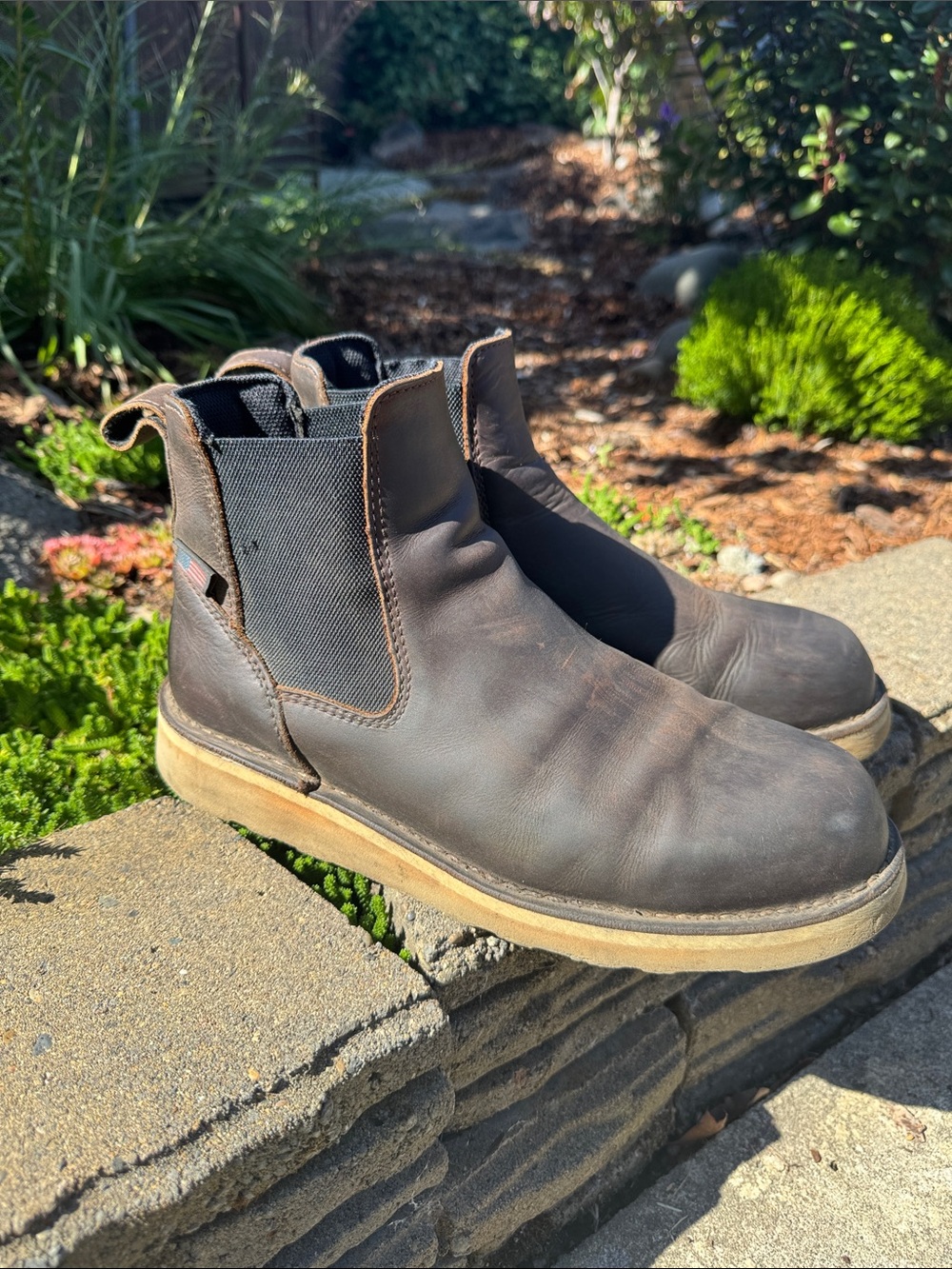 Danner full grain Leather Chelsea Boots wedge size men’s 10 EE wide